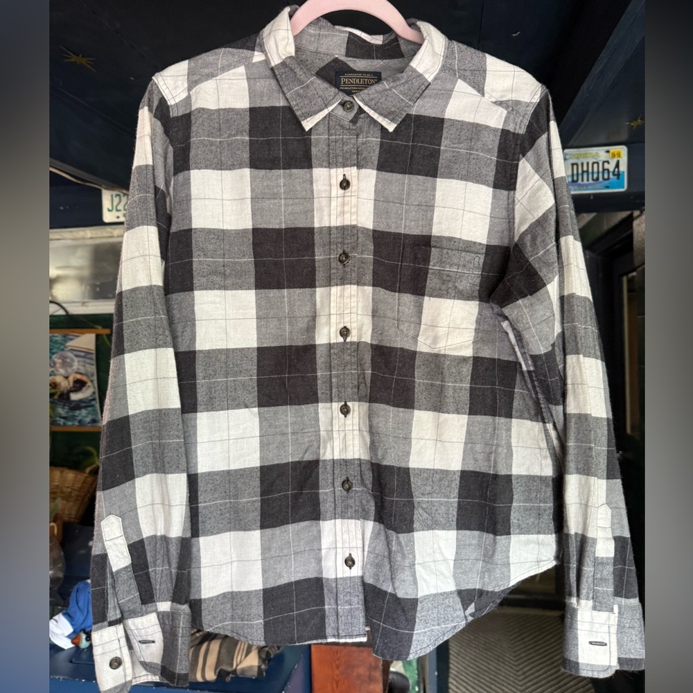 Pendleton Shirt Petite L Black White Buffalo Check Womens Button Up Flannel
